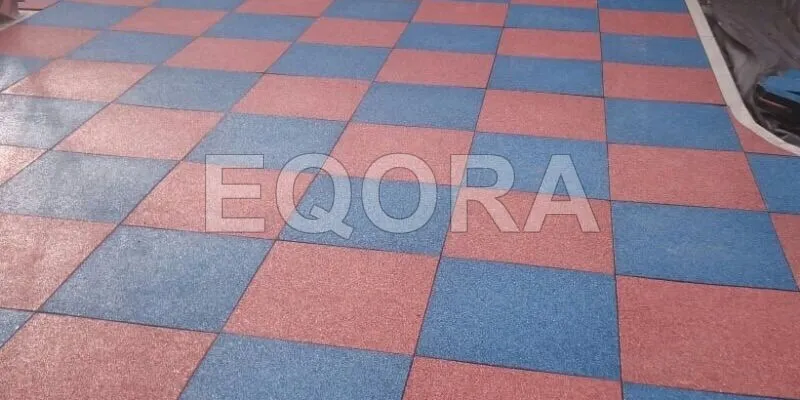 Резиновое покрытие из крошки для автосервисов в Югорске