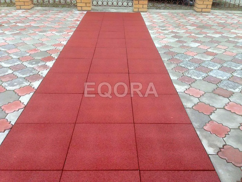 Резиновое покрытие для двора частного дома из резиновой крошки в Югорске