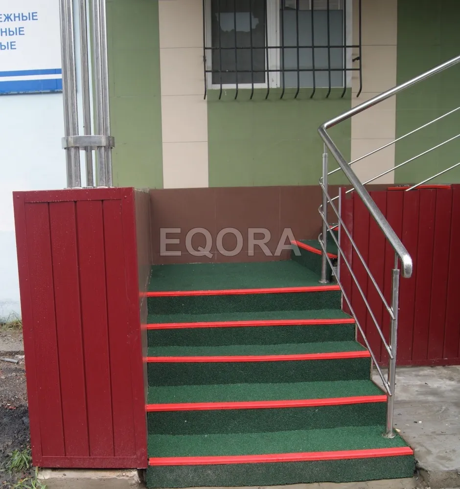 Противоскользящее покрытие из резиновой крошки для пандуса в Югорске