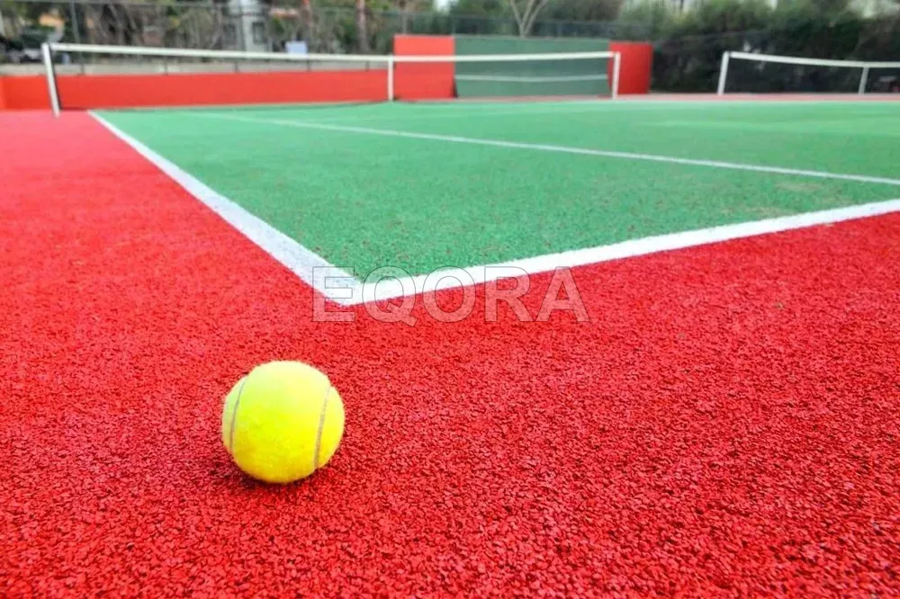 Бесшовное покрытие из резиновой крошки для теннисного корта в Югорске